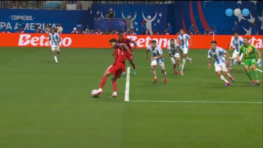 Se salvó Argentina vs. Canada tras un peligroso desborde de Alphonso Davies - Copa América 2024
