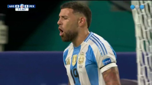 Otamendi no llegó a un centro venenoso de Di María - Argentina vs. Perú - Copa América 2024