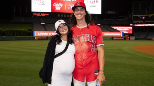 Vanessa Hudgens fue mamá: las primeras fotos junto a su bebé