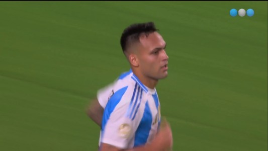 Lautaro Martínez le voló la cabeza al arquero para el 1 a 0 - Argentina vs. Colombia - Final Copa América 2024