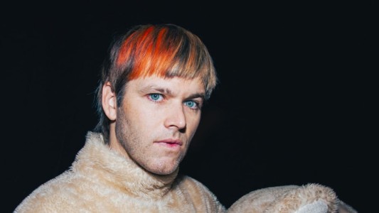 Benjamín Amadeo, en Hola Vos: el cantante cuenta todo sobre su nuevo álbum