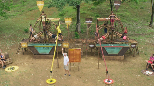 El juego de la inmunidad grupal en donde recolectaron agua con un molino de personas