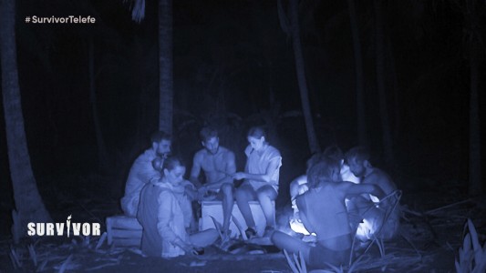 Un sorpresivo "te quiero" en medio de la noche del campamento Norte