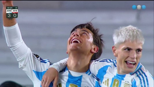 Zurdazo de Paulo Dybala para el 3 a 0 - Argentina vs. Chile