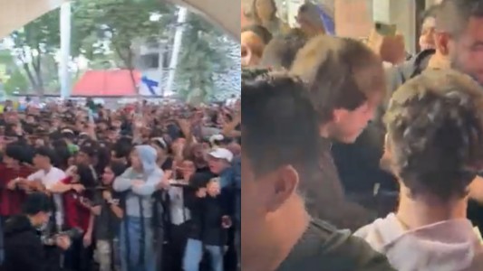 ¡Un descontrol! Paulo Londra revolucionó el aeropuerto de México