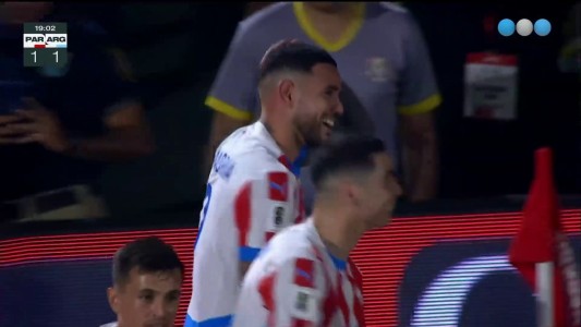 Sanabria empató con un golazo de chilena - Paraguay vs. Argentina