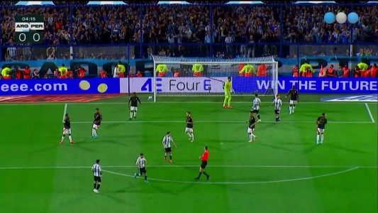 La primera llegada de Argentina vs. Perú - Eliminatorias Sudamericanas 2026