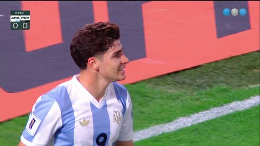 ¡Julián Álvarez al palo! - Argentina vs. Perú - Eliminatorias Sudamericanas 2026