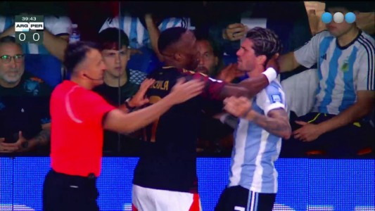 El duelo entre Luis Advíncula y Rodrigo de Paul - Argentina vs. Perú