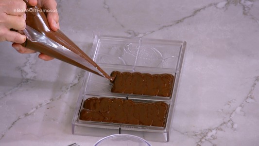 ¿Cómo se hace una tableta de chocolate?