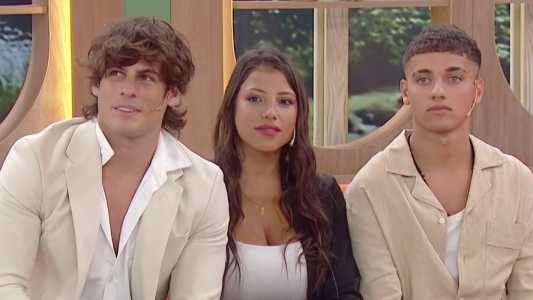 Giuliano y Chiara a los besos: las sinceras palabras de Jenifer sobre esta situación