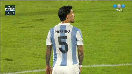 Paredes tuvo el primer remate al arco del partido - Uruguay vs. Argentina - Eliminatorias 2026