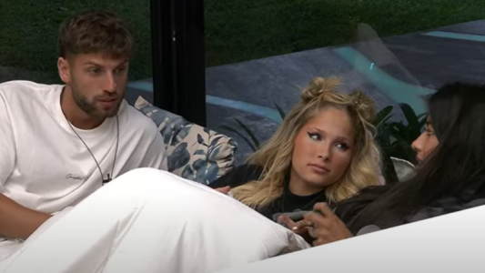 Tras la fulminación de Luz, charlas banales en el "nuevo tridente"