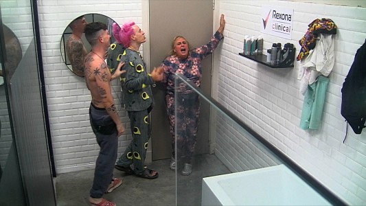 Pablo anda caliente: "Pestañas me secuestró en el baño y quedé alzada como una perra"