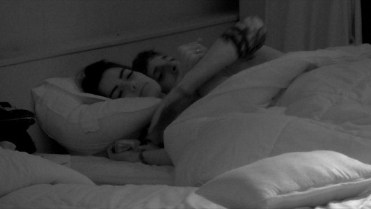 Pestañas por fin se metió a la cama de Luz y terminó mal: "Me ha hecho pasar vergüenza”