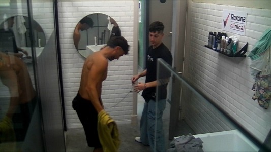 Un insólito pedido a Tato fue motivo de discusión entre Pestañas y Luz