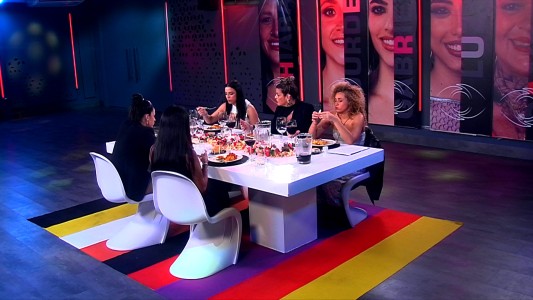 Una cena de nominados en contra de Luz y Gabriela