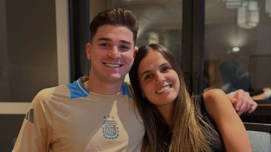 Julián Álvarez anunció que será papá con un tierno posteo: "¡Estamos muy felices!"