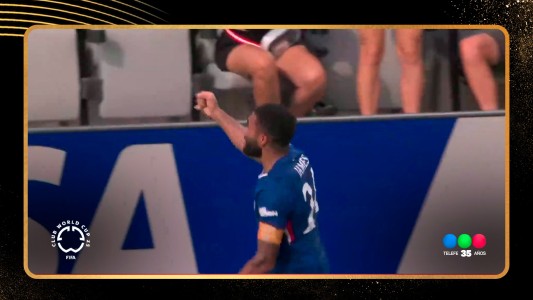 Un golazo de James pone en ventaja al Chelsea