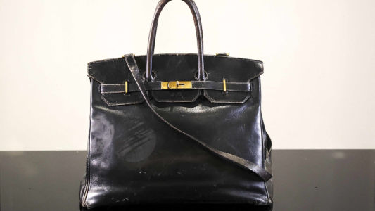 Récord mundial: el bolso Hermès original de Jane Birkin se vendió por 10 millones de dólares