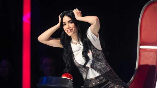 “Necesito que vengas a mi equipo”: Lali imitó un divertido meme