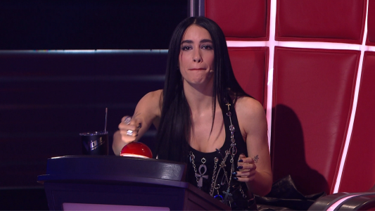 "Me encanta su voz, pero aún más su nobleza": Lali robó a un participante del Team Miranda!