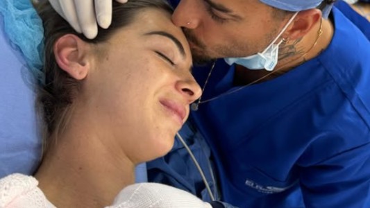 ¡Por primera vez! Maluma reveló el rostro de su hija Paris con un tierno video