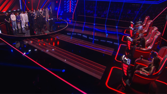 Luck Ra eligió a 5 artistas para que sigan en su team y dejó a 6 a voto del público