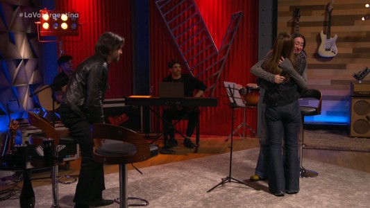 Entre lágrimas y música: Laila cantó en memoria de su abuela del corazón