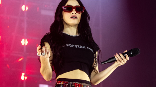 "Gracias": el mensaje de Lali al agotar su cuarto estadio de Vélez