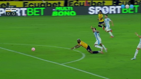 Ecuador vs. Argentina: Otamendi fue expulsado y se perderá el primer partido del Mundial