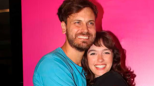 "La dejó sola", la aparición pública de Cande Vetrano y Andrés Gil generó rumores de incomodidad