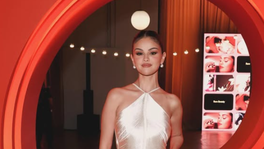 Selena Gómez contó que padece artritis: "Puede ser frustrante, abrir una lata puede doler"