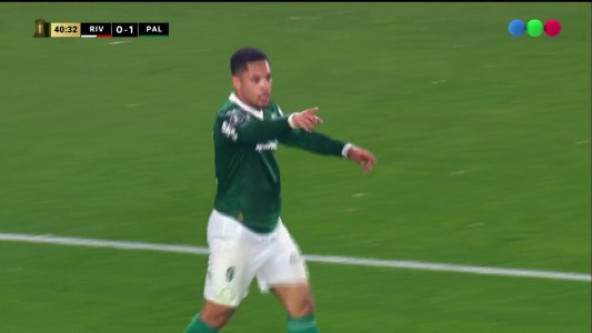 River vs. Palmeiras - Golazo de Vitor Roque para el 0-2 - Libertadores 2025