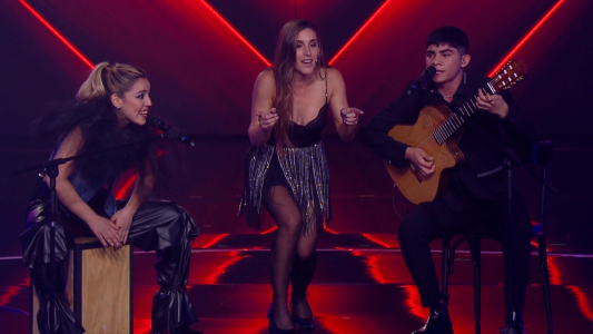 Soledad hizo una versión de "Que nadie sepa mi sufrir" junto a dos participantes