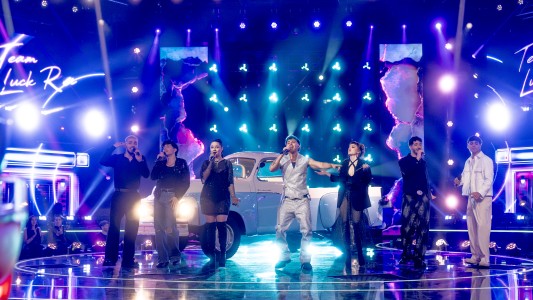 ¡Luck Ra y su equipo cantaron "Hola perdida"!