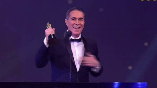 "Cumplir el sueño de estar acá": Rodolfo Barili celebró su primer Martín Fierro