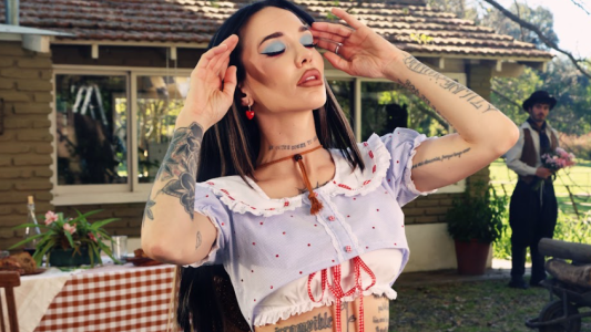 La Joaqui lanzó "Todo Vuelve", una cumbia bien argentina