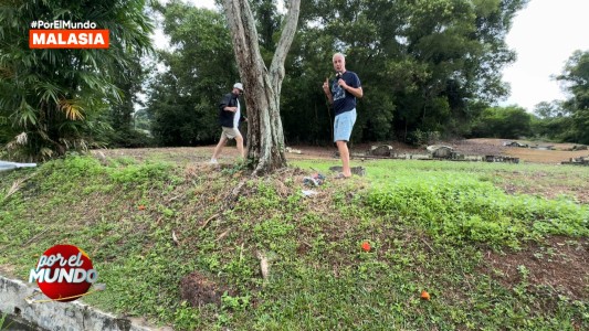 Marley y Damián Betular entraron a un peculiar cementerio malayo