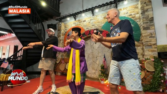 Marley y Damián Betular aprendieron el baile típico de Malasia