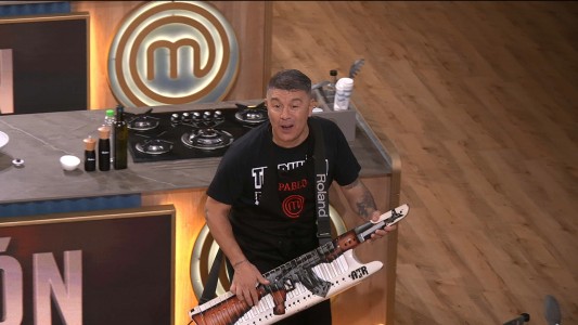 Momento musical en Masterchef Celebrity: Pablito Lescano cantó uno de sus clásicos