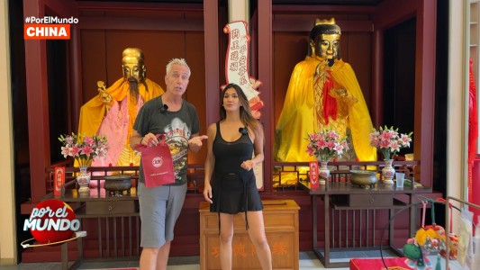 Momi Giardina y Marley probaron un hongo parásito en la farmacia más antigua de Shanghái