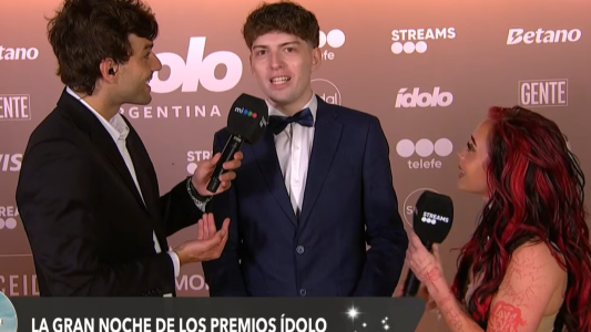 Davoo Xeneize se rebeló ante la inteligencia artificial en la previa de los Premios Ídolo 2025