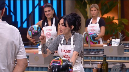 La Joaqui cantó "Butakera" en las cocinas de Masterchef Celebrity