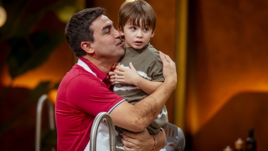 El Turco Husaín fue presionado en vivo y terminó con una promesa para su novia