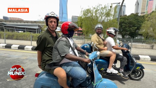 "Está asustadísimo": la travesía de Marley y Damián Betular en vespa por Kuala Lumpur
