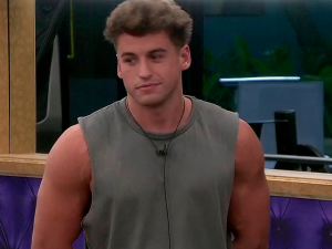 Con enemigos claros, Manu Ibero ganó el liderazgo y prohibió el voto de 11 jugadores