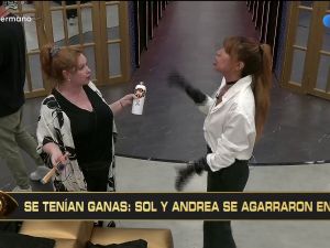 Los gritos del exterior para Sol y Cinzia desencadenaron una sanción y pelea grupal