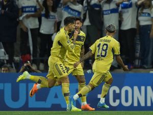 Boca se trajo un valioso triunfo por 2 a 1 de Chile en el debut copero