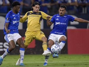 Con uno menos, Boca no pudo aguantarlo y perdió ante Cruzeiro en Belo Horizonte
